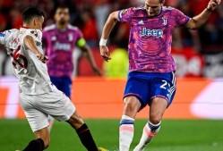 好博体育下载-加时末段突围战来临，门兴格拉德巴赫围绕欧联临场应变，质疑声仍在，心理建设被强调的简单介绍